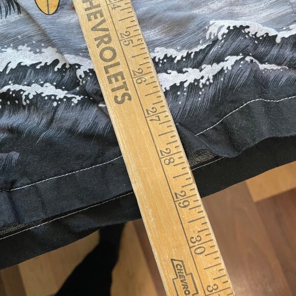 Hawaiian Made Shirt Size Medium Surfboard Button Front Hawaiian Surf Gray Cotton - Picture 8 of 8